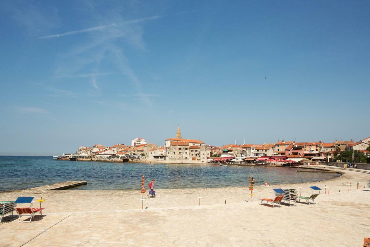 Downtown Beach Apartments Umag Eksteriør bilde